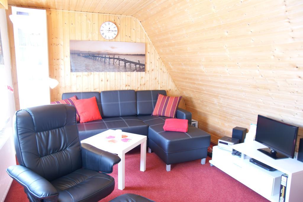 Ferienwohnungen Am Kleinen See Bergen Auf Rugen Exterior foto