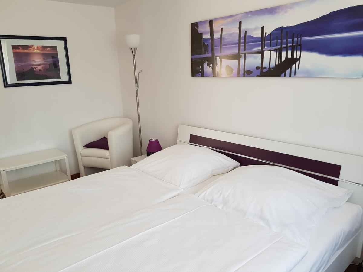 Ferienwohnungen Am Kleinen See Bergen Auf Rugen Exterior foto